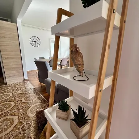 By The Sea Apartment *