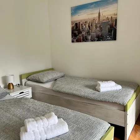 By The Sea Apartment Ika