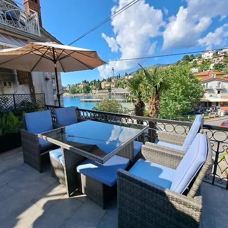 By The Sea Apartment